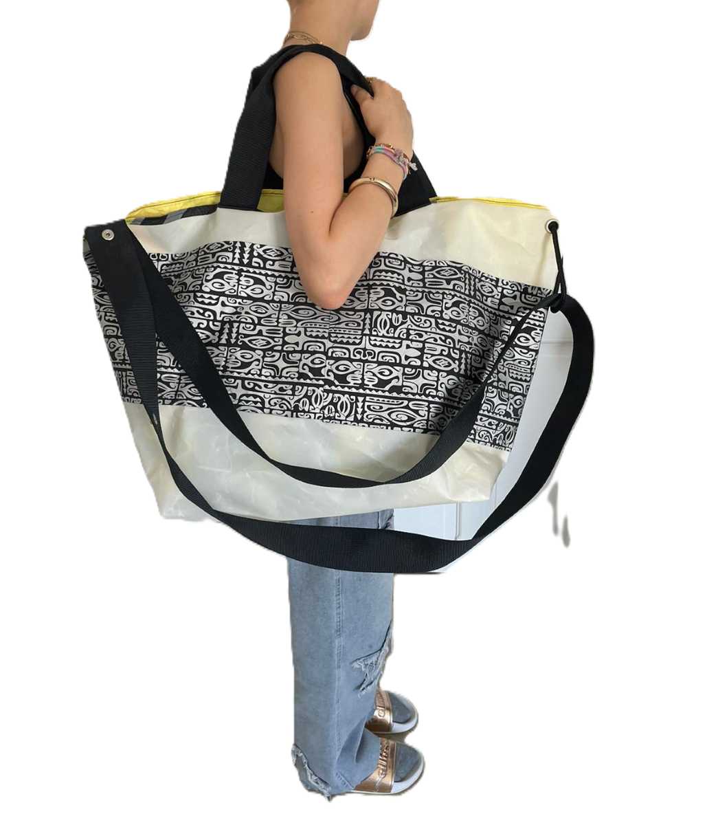 Grand Sac Plage Tissu Voile Recyclé Blanc- Rouge – Image 5