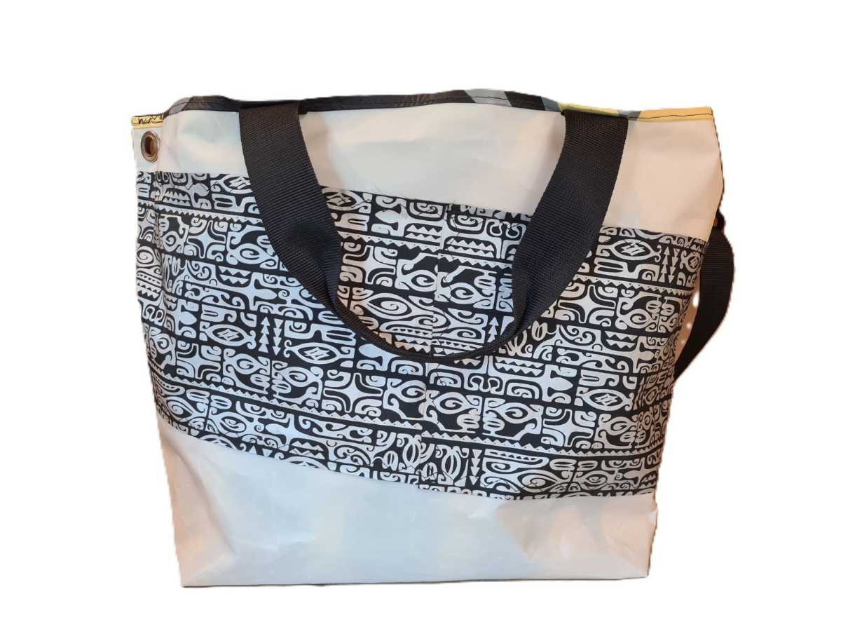 Grand Sac Plage Tissu Voile Recyclé Blanc- Rouge – Image 2